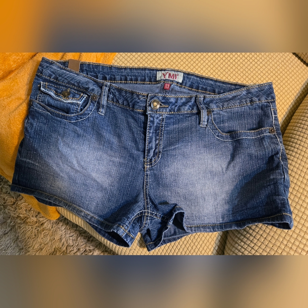 YMI Size 13 Blue Denim Shorts Stretch Embroidered Pockets Women Juniors